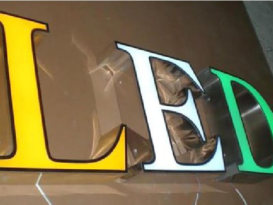 滁州介绍LED招牌的基础知识。